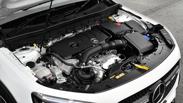 画像: GLB250 4マティックスポーツは2Lターボ+4WD(写真)、 200dは2Lディーゼルターボ+2WDとなる。