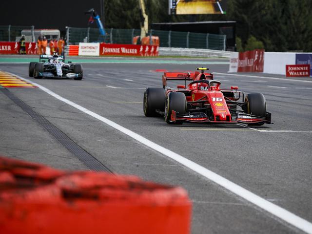 画像: 昨年2019年のベルギーGPはポールポジションからスタートしたフェラーリのシャルル・ルクレールがハミルトン(メルセデスAMG)を抑えてF1初優勝を遂げている。