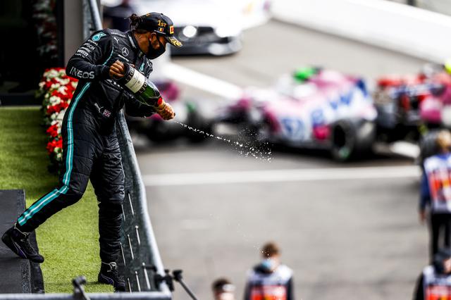 画像: ポールtoウインで今季5勝目、通算89勝目をあげたメルセデスAMGのルイス・ハミルトン。