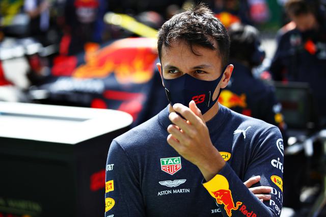 画像: アレクサンダー・アルボン(レッドブル・ホンダ) 予選5位、決勝6位。2番目のスティントでハードではなくミディアムタイヤを選択した。