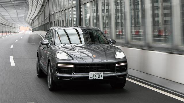 画像: ポルシェ カイエン ターボS E-ハイブリッド。高回転域からスパルタンな性格が現れ出す。