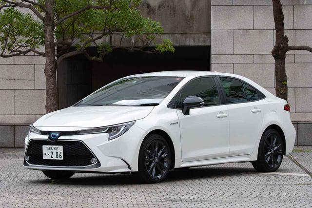 画像: 2019年9月にフルモデルチェンジしたカローラ。日本仕様は全長4495mm/全幅1745mm/全高1435mmであるが、海外仕様は全長・全幅ともに拡大されて全長4630mm/全幅1780mm/全高1435mm(欧州仕様値)となる。