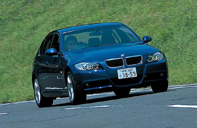 画像: 排気量1995ccの直列4気筒エンジンを搭載する320i M-Sportパッケージ。
