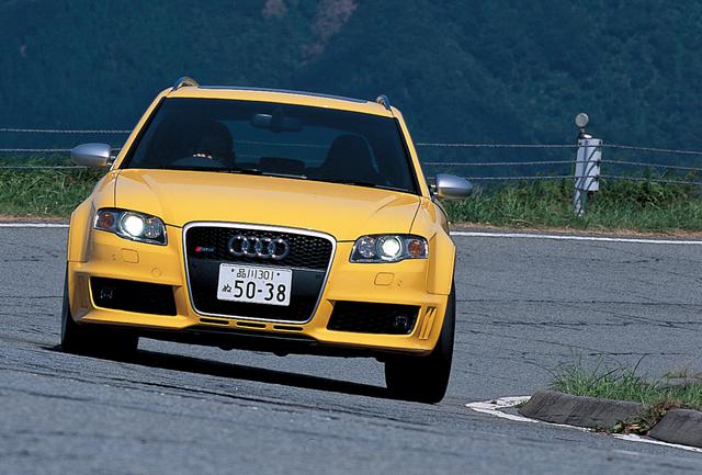画像: 「技術による先進」というキャッチフレーズを象徴するアウディRS4アバント。その姿にアウディが目指す方向が見えてくる。
