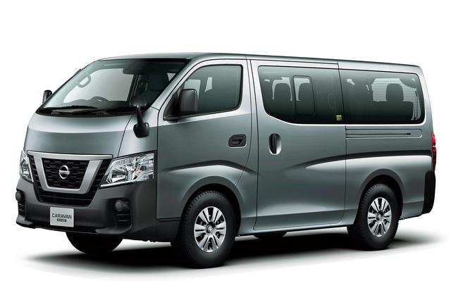 画像: NV350キャラバン ワゴンDX(2WD・ガソリン)。ボディカラーは、ダークメタルグレー。
