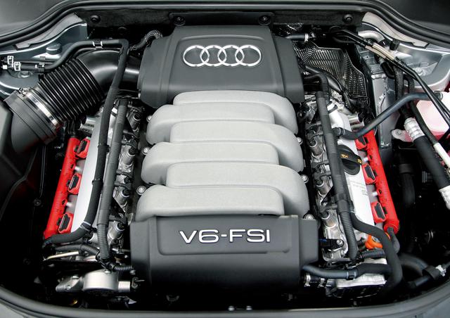 画像: フェイスリフトを機に搭載されることになったV6 2.8FSIエンジン。アウディバルブリフトシステムを採用、高効率を追求したユニット。A8には、V型6気筒、V型8気筒、V型10気筒、そしてW12と豊富なラインアップが揃う。
