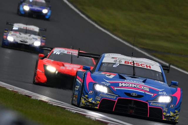 画像: 坪井翔のオーバーテイク”ショー”でランキング首位に立った14号車WAKO'S 4CR GR Supra。