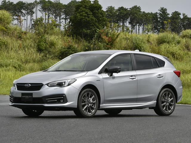 画像: 新たに追加された SPORT e-BOXER Advance 4WD。電動化技術「e-BOXER」を搭載する。