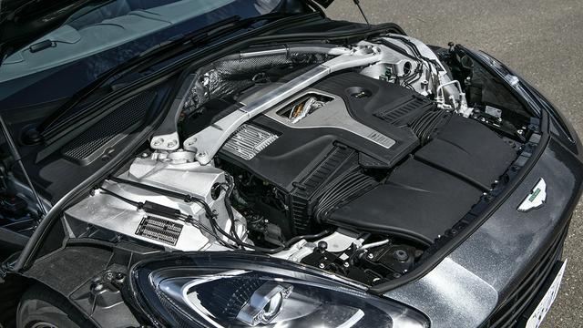 画像: メルセデスAMG製4L V8ツインターボエンジンをアストン流にチューニングする。