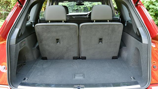 画像: 荷室容量は890~2075Lと広大。