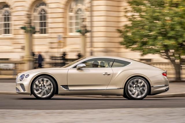画像: 本国では2020年9月に発表されたコンチネンタルGT マリナー。
