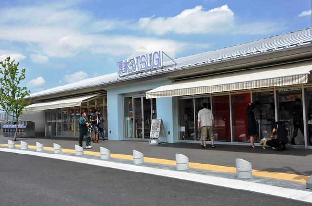 画像: 2014年6月28日の圏央道・相模原愛川IC~高尾山ICの開通にあわせてオープンした厚木PA(内回り)。相模川に面している。