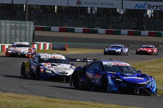 画像: チャンピオン争いに「痛み分け」のRABRIG NSX-GTとKeePer TOM'S GR Supra.。