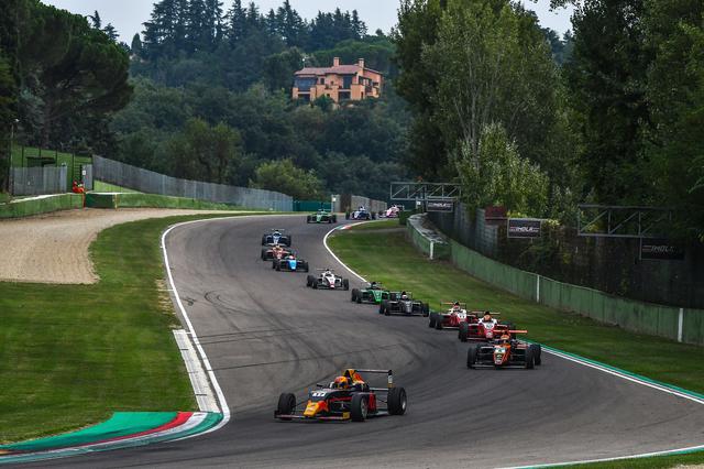 画像: 近年F1は開催されていないが、もちろんグランプリコースとして認定されているので、多くのビッグイベントが開催されている。写真は2019年のF4レース。