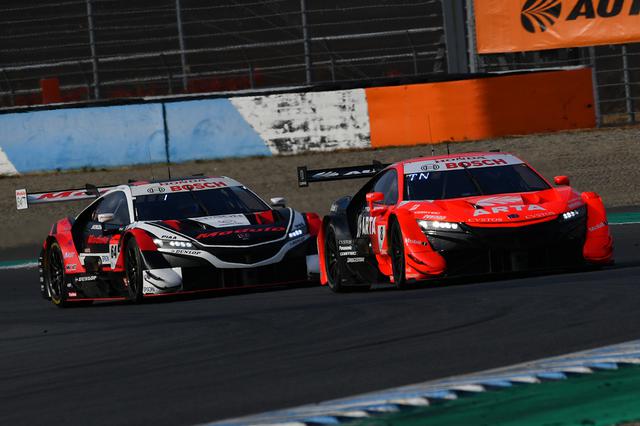 画像: 満を持してトップに立つ8号車野尻智紀、ベテランのように老獪なレース運び。