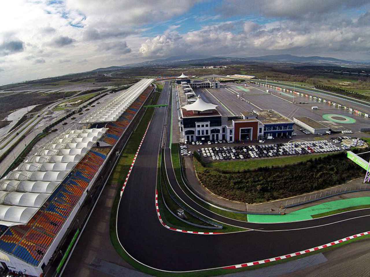 F1第14戦トルコGPが11月13日に開幕、9年ぶりのイスタンブールはどんな