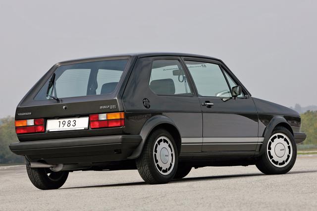 画像: ゴルフ1の後期モデルはテールランプが大型化された。これは1983年発売の限定モデル、ゴルフ GTIピレリ。