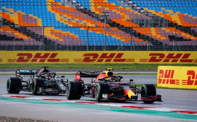 画像: 週末ずっと調子がよかったレッドブル・ホンダだったが、決勝ではセッティングに失敗したはずのハミルトンに敵わなかった。