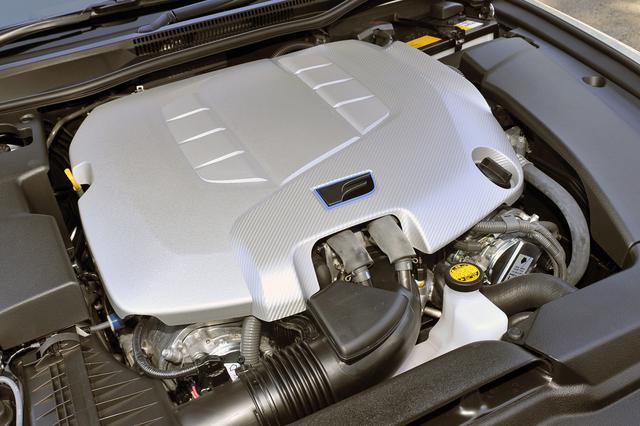 画像: パワーユニットそのものには変更はない。423psのV8 DOHCが奏でるサウンドは、相変わらず心地良いものだ。