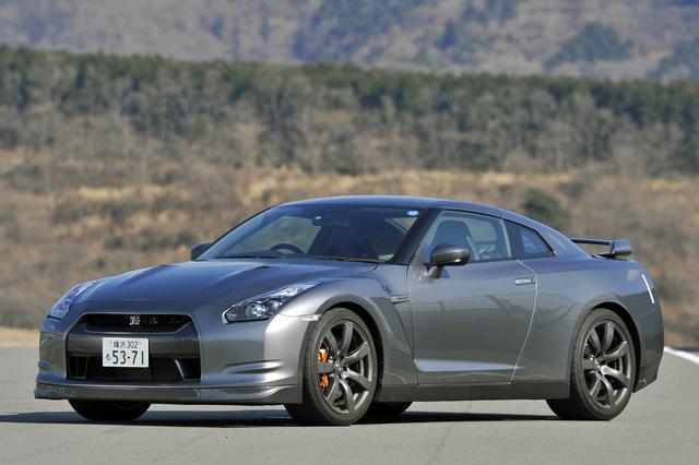 画像: 外観上からは、2010年モデルを識別することは難しい。従来型のオーナーに対する配慮もあるのだろうか。