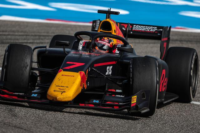画像: F2にステップアップすると、最初の2戦でいきなり速さを発揮。オーストリアの第2戦ではポールトゥウインを期待させる走りをみせた。