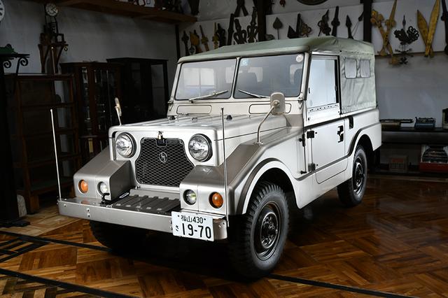 画像: マツダ X2000。フロントグリル中央には「m」をデザインした、かつてのマツダマークが収まる。