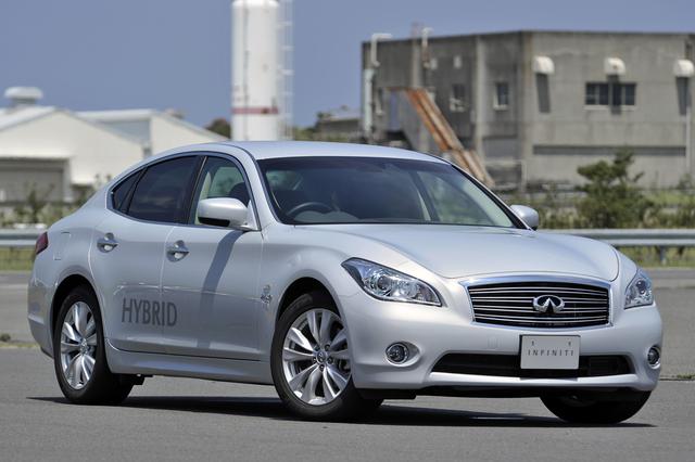 画像: 取材車は輸出仕様のため、車名のエンブレムはインフィニティが装着されていたが、内外装とも日本仕様とほとんど変わらない。