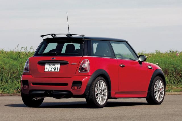 画像: MINIに設定されたジョンクーパーワークス(John Cooper Works=JCW)。高いパフォーマンスを誇る最強モデル。