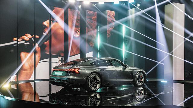 画像: フォルムは2018年に発表されたデザインコンセプトを踏襲。(RS eトロンGT)