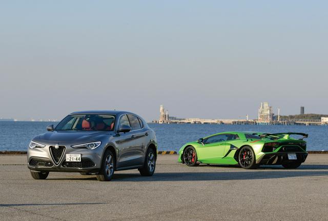 画像: MMステルヴィオ号とスーパースポーツカーのランボルギーニ アヴェンタドールSVJ。これは2019年3月号取材時のワンシーンだが、ステルヴィオも独自の存在感を備えていることがわかるだろう。