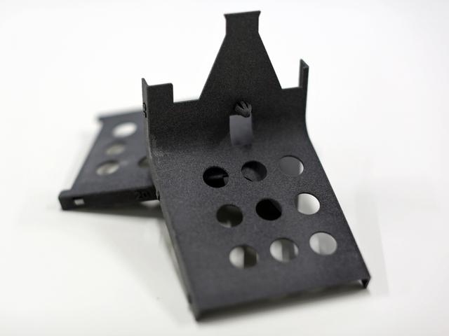 画像: 3Dプリンター技術を用いて商品化された、R32 GT-Rのハーネス用プロテクター。