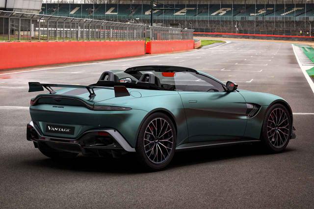 画像: F1オフィシャル・セーフティカーそのままの実力を市販モデルに移植された「ヴァンテージF1エディション」のロードスター。