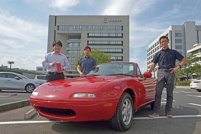 画像: 左から、商品本部 プロジェクトマネージャー 山口宗則さん、デザイン本部 副本部長兼チーフデザイナー 中山 雅さん、技術本部 車両技術部 塗装技術グループ マネージャー 寺本浩司さん
