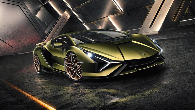 画像: 2019年に公開されたV12エンジン搭載のシアンFKP37。48Vのハイブリッドシステムを採用。