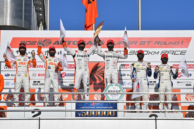 画像: 表彰台を独占したGR Supraのドライバー陣だが、3位となった2人に笑顔はなかった。