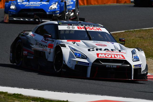 画像: さらに重症なのはGT-R、どうやらタイヤの問題ではなさそうだ。