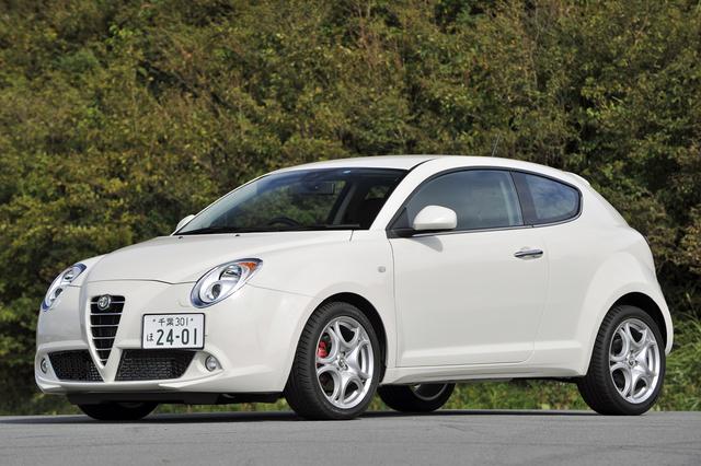 画像: TCT搭載車は試乗車のコンペティツィオーネと、廉価版のスプリント(278万円)がある。最大の違いはホイールで、前者は17インチ、後者は16インチ。