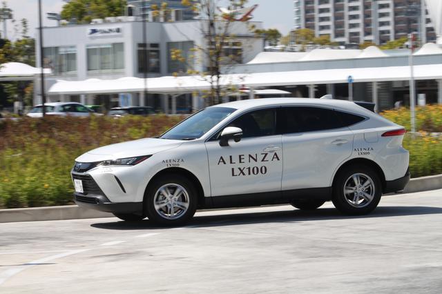 画像: 現行型ハリアーにアレンザLX100を装着して試乗。国産SUVに装着できるサイズも多くラインナップする。
