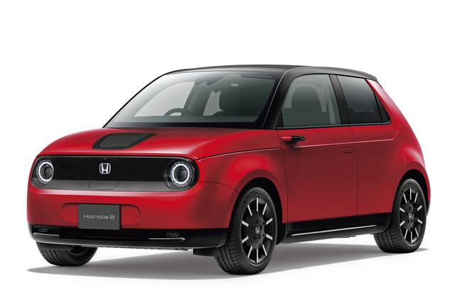 画像: 2021年の「ワールド アーバン カー」を受賞したホンダ e。