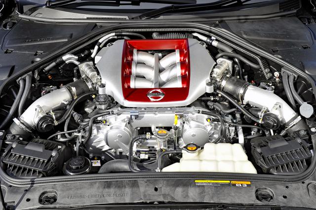 画像: V6ツインターボエンジンは45ps/2.5kgmアップの530ps/62.5kgmとしながら、燃費も8.5km/Lと0.2km/L向上した。