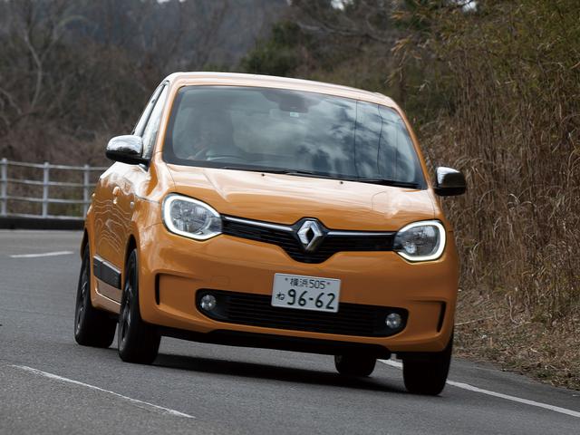 画像: ヘッドライト周縁部のCシェイプフロントLEDランプは、ポジションランプ、ウインカー、デイタイムライトを兼ねている。(トゥインゴS)