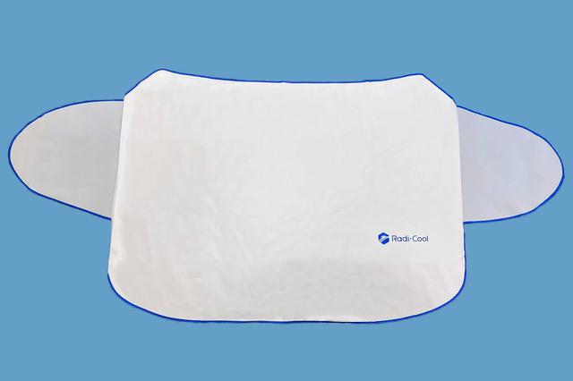 画像: サイズは2種類で、Mサイズが95×142cm、Lサイズが105×145cmとなっている。