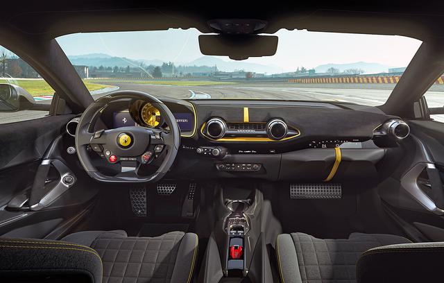 画像: 両車ともインテリアは基本的に812 スーパーファストを踏襲している。