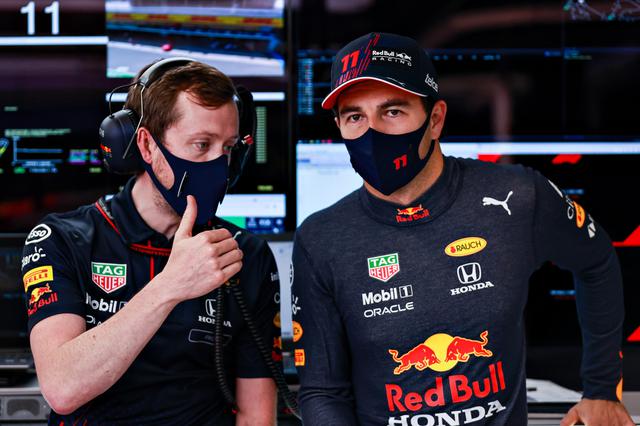 画像: 予選8番手のペレス。決勝では早めに上位に進出できるかがポイントとなる。