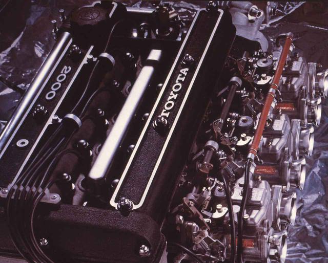 画像: トヨタ2000GTに搭載された3M型。ヤマハ製のDOHCヘッドを装着し150ps/18.0kgmを発生。数々の世界記録を打ち立てた。