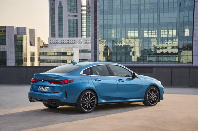 画像: 日本市場で使いやすいコンパクトなボディサイズで人気のBMW 2シリーズ グラン クーペ。FFレイアウトベースであることも特徴。