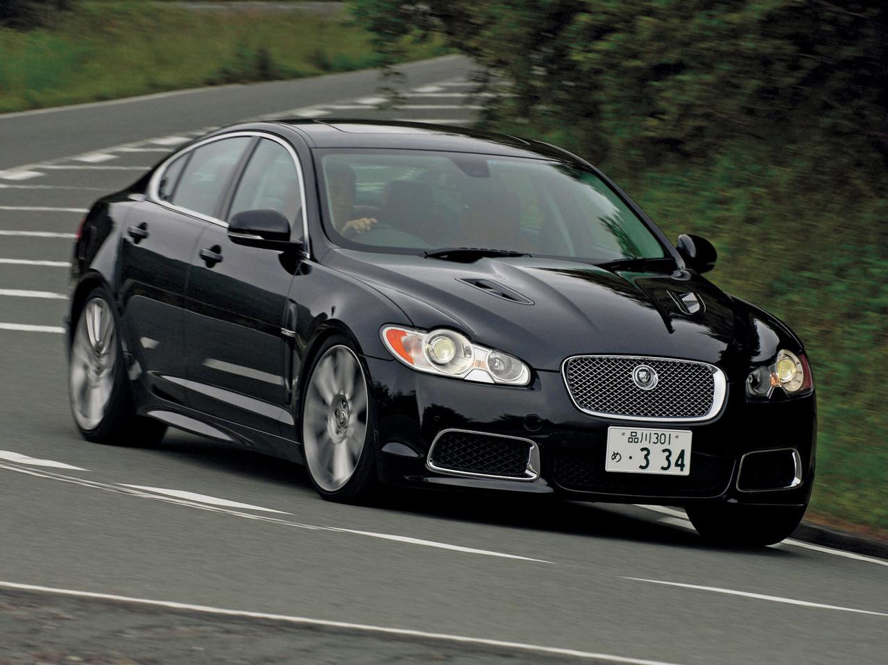 ジャガーXFRはスポーツとエレガンスを、華麗に表現していた【10年