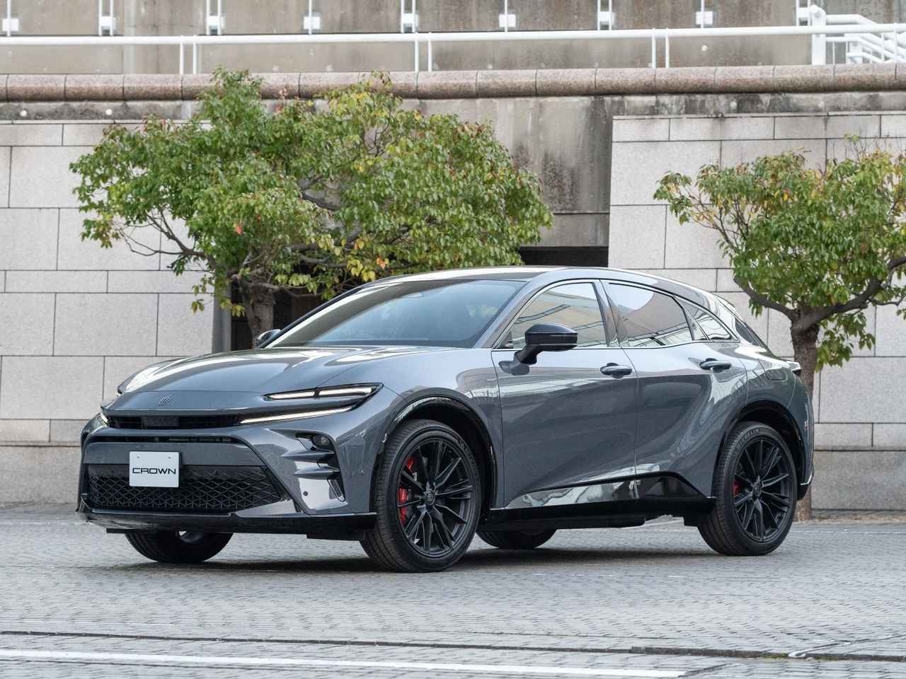 新型クラウン スポーツ待望のPHEVは、ただ速いだけじゃなかった
