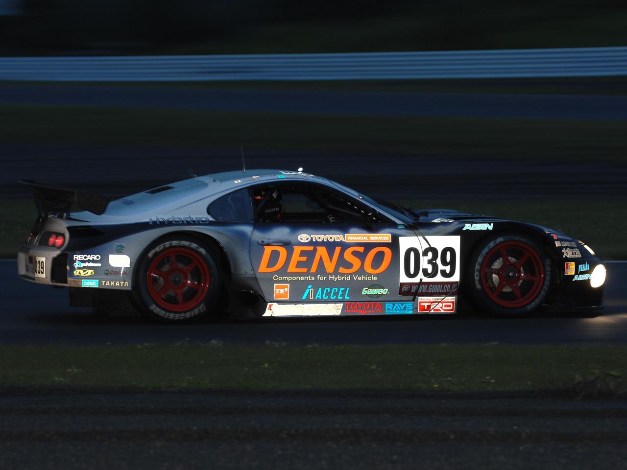 80スープラGT×レーシングハイブリッドの勝利がつないだ、内燃機関の
