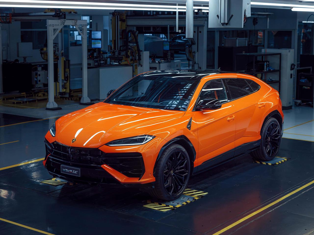 ランボルギーニPHEV第二弾はウルス！「SE」が見せつけるスーパーSUV